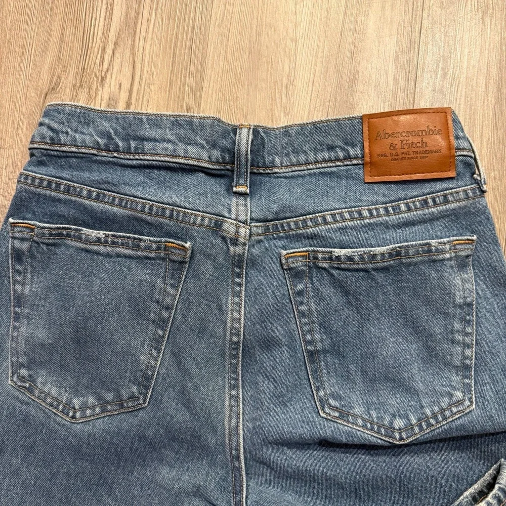 Abercrombie & Fitch good measurements